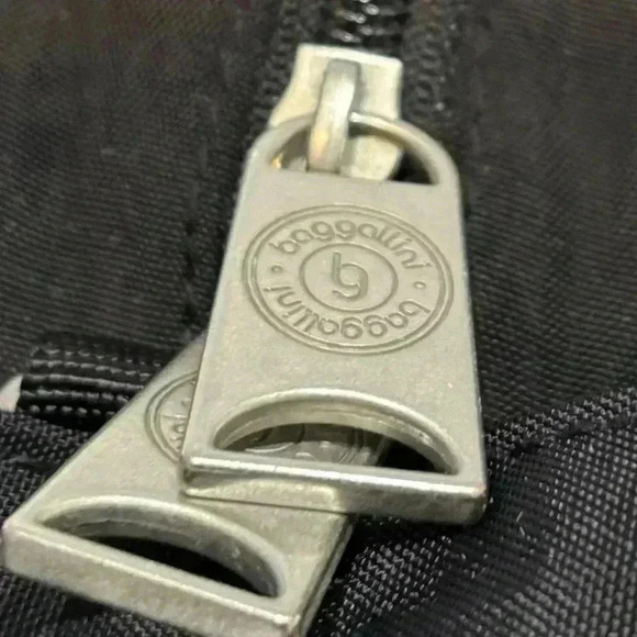 Baggalini Nylon travel/duffle bag. Cheetah, World Traveler, Academia, chic - Picture 3 of 5